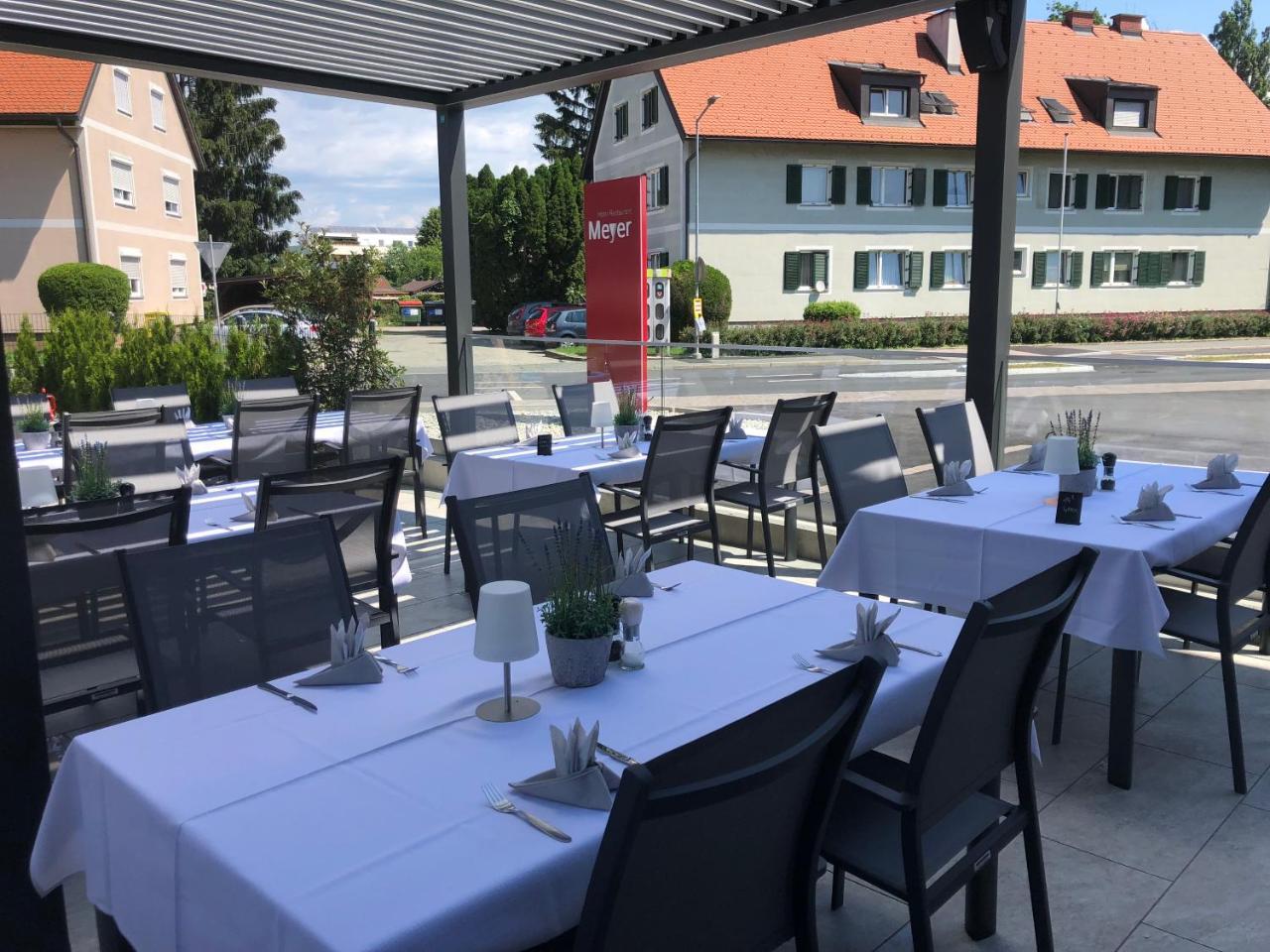 Hotel Restaurant Meyer Kalsdorf bei Graz Dış mekan fotoğraf